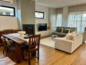 Modern Home - gr8 4 groups