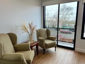 Modern Home - gr8 4 groups