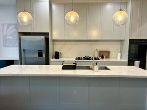 Modern Home - gr8 4 groups