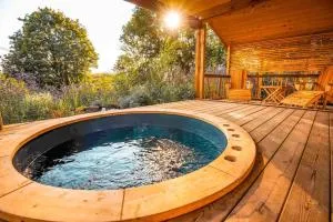 L'écrin boisé - Cabane avec spa - Escamps