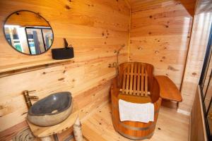 Chalets L-ecrin boise - Cabane avec spa : Chalet 1 Chambre