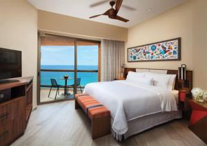 Enjoy Los Cabos in this 3BD resort condo with amazing resort amenities onsite