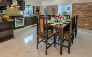 Villa Madee near Walking Street and beaches