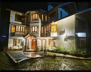 Amzi Ghar Homestay - Pakhyong