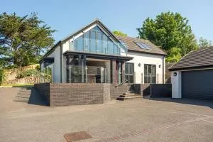 Gardd Y Llys Luxurious Family Retreat with amazing views - Llandrillo-yn-Rhôs