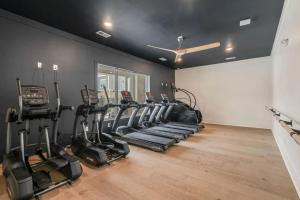 Long-term Stays in Greensboro 1 BD 1 BA