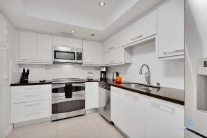 Beautiful apartment with pool and gym