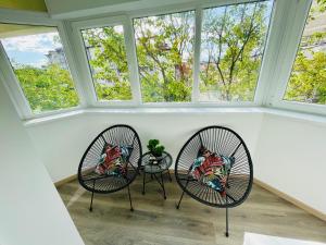 Metropole Apartments Central City