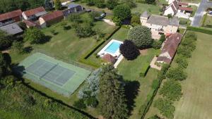 Complexes hoteliers Domaine Jolidetour climatise, piscine et tennis prives : photos des chambres