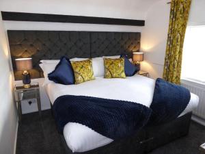 Lilac Cottage -Sleeps 6 -HOT TUB