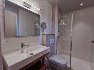 Complexes hoteliers Domaine Jolidetour climatise, piscine et tennis prives : photos des chambres