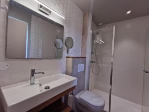 Complexes hoteliers Domaine Jolidetour climatise, piscine et tennis prives : photos des chambres