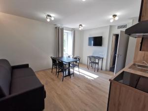 Complexes hoteliers Domaine Jolidetour climatise, piscine et tennis prives : photos des chambres