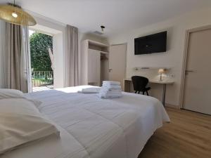 Complexes hoteliers Domaine Jolidetour climatise, piscine et tennis prives : photos des chambres