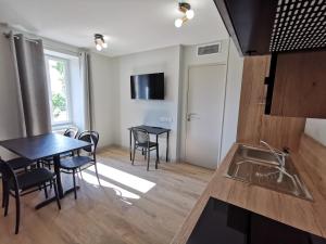 Complexes hoteliers Domaine Jolidetour climatise, piscine et tennis prives : photos des chambres