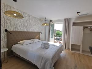 Complexes hoteliers Domaine Jolidetour climatise, piscine et tennis prives : photos des chambres