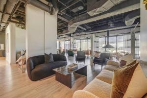 DT Studio, Gym and View