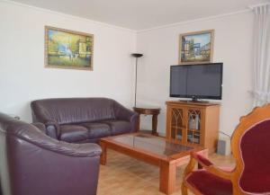 Depto frente a la playa en Av del Mar con piscina Se permiten mascotas Mac04