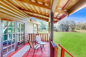 Waterfront Views! Countryside Cabin in Clermont