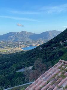 Villas Charming air-conditioned house with garden & view : photos des chambres