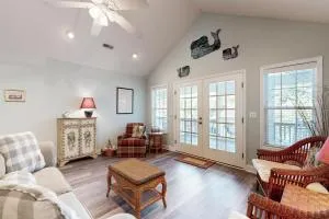 Pompano End - جزيرة اديستو