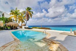 Belmar Oceanfront Apartments 15 with Pool - 3hvězdičkové hotely ve městě Kralendijk