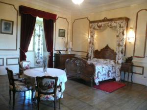 B&B / Chambres d'hotes Chateau De Saint-Maixant : photos des chambres