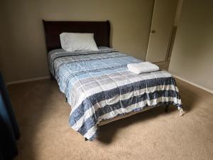 Modern Home - Self Check In