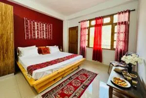 Pine View Retreat Homestay - Tiling