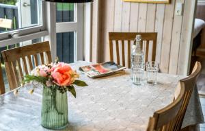 Beautiful Home In Juelsminde With Sauna