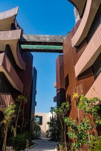 Seascape apartment near the beach with a sea-view rooftop and infinity pool