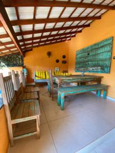Recanto das Maritacas com vista para Pedra Grande e piscina
