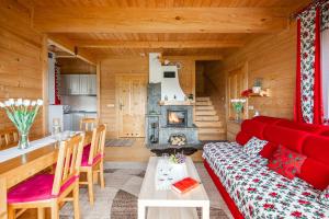 DOMKI TATRY z jacuzzi i sauną w cenie - spokojna okolica - świetna dla rodzin z dziećmi lub grupy znajomych!