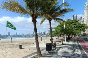 Apto 235 m2 Alto padrão Vista mar 3 suítes