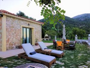 Mountain house with breathtaking sea view