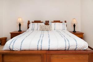 Residences at Barrier Reef 7B Oceanview 2 BR by Stay Floreo