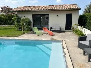 Studio vue piscine au calme près des vignes - 佩萨克