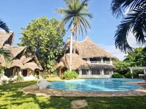 HHvilla - Малінді