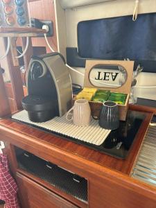 Le duplex des Marinas, Mini Yacht