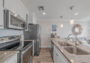 Ocean View Luxury Steps to Beach