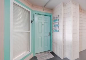 Ocean View Luxury Steps to Beach