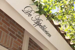 De Appelbloesem 6-persoons met overdekte hottub, barrelsauna, lounge, wifi