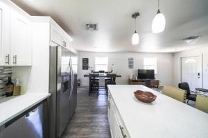 Cozy 2 Bed Home in Fort Lauderdale Sleeps 4