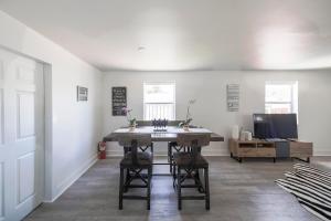 Cozy 2 Bed Home in Fort Lauderdale Sleeps 4