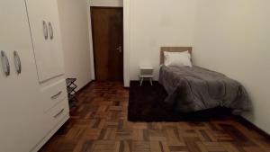 Quarto da Fê, central, perto de tudo o que você precisa!