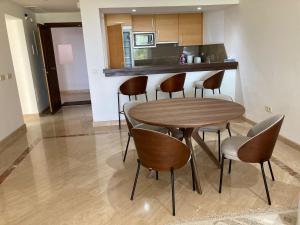 Suite F up, Rio Real, Marbella