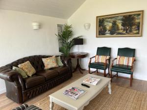 Pier Cottage with private water access to Colla Pier