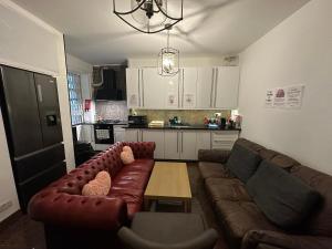 5 minutes from Hyde Park and Oxford Street 5 Bedrooms Apartment in Central London