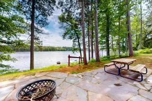 Pickerel Point Home - Lake Tomahawk