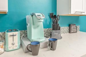 Tiffany Hip Montrose Apt Near MedCenter UH & NRG